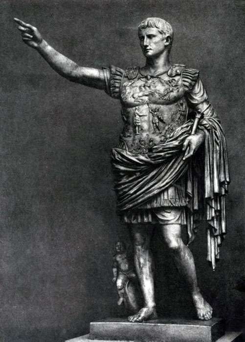 Статуя императора Августа из Прима-Порта.